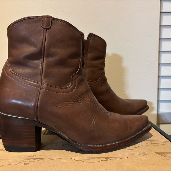 Tecovas Shoes - Tecovas Chestnut Leather Ankle Booties